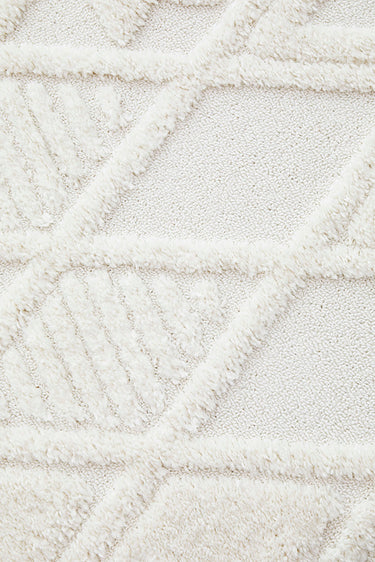 Mari Lisa White Diamond Pattern Rectangle Rug